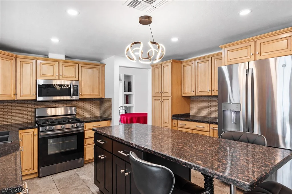 6779 Shelter, Las Vegas, NV 89103
