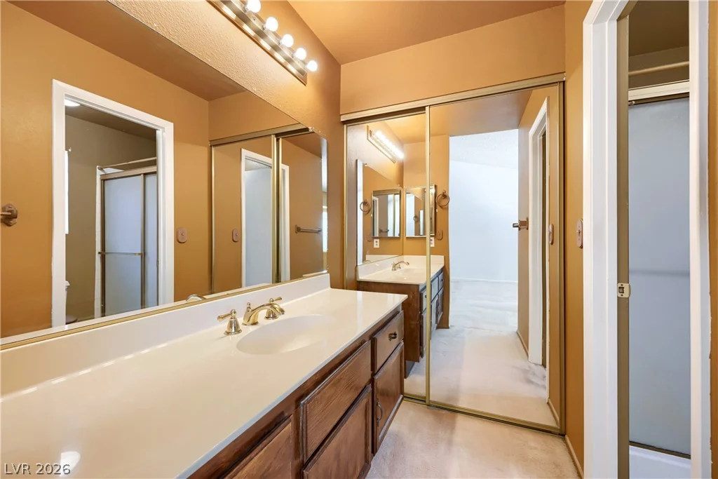 1013 Greystone, Las Vegas, NV 89108