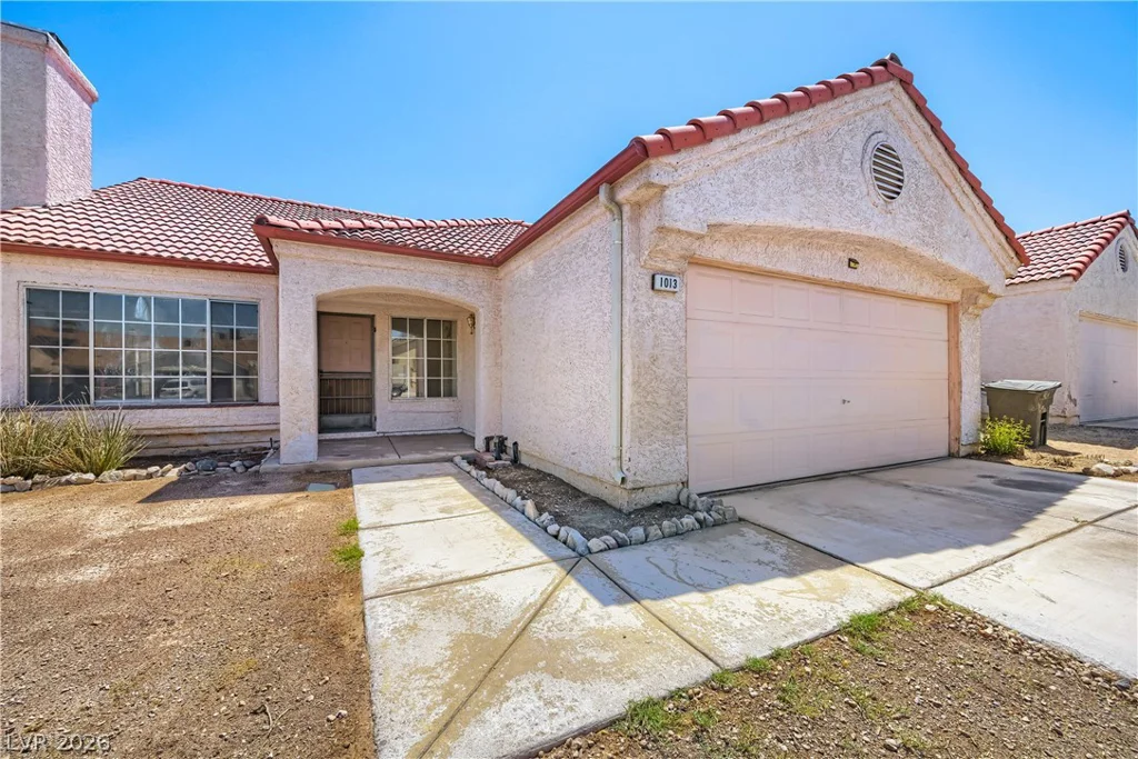 1013 Greystone, Las Vegas, NV 89108