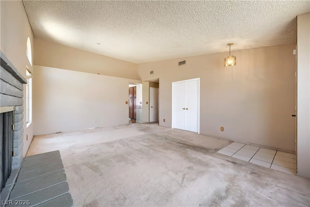 1013 Greystone, Las Vegas, NV 89108