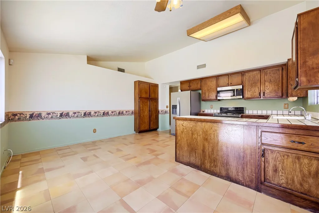 1013 Greystone, Las Vegas, NV 89108