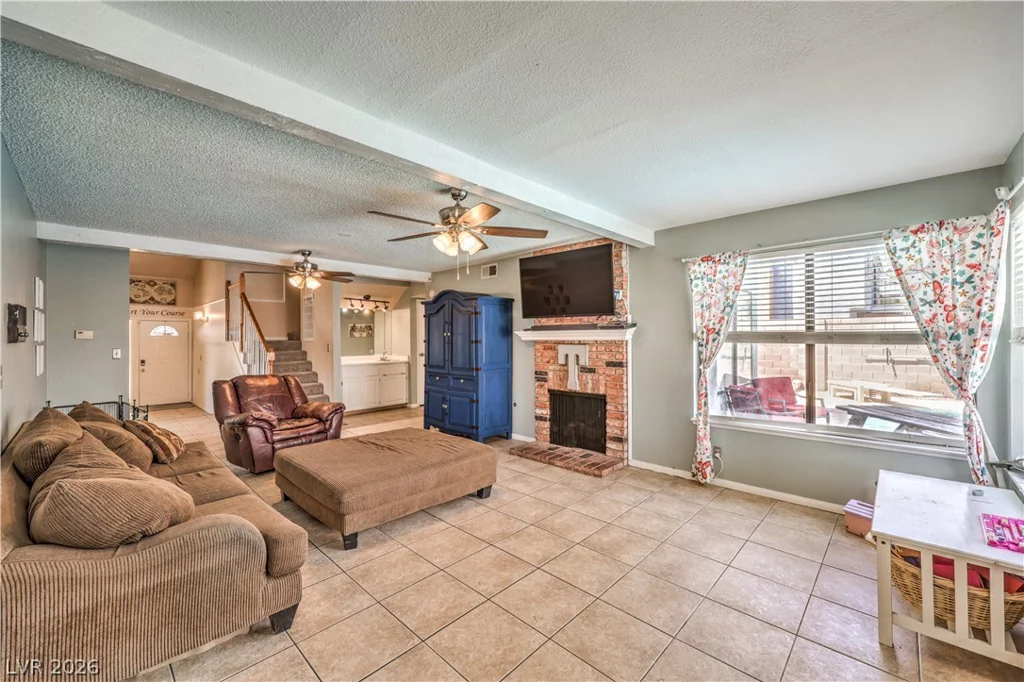 3930 Kamden, Las Vegas, NV 89119