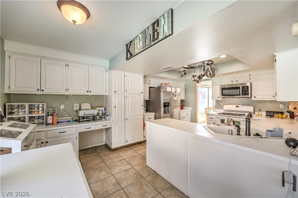 3930 Kamden, Las Vegas, NV 89119