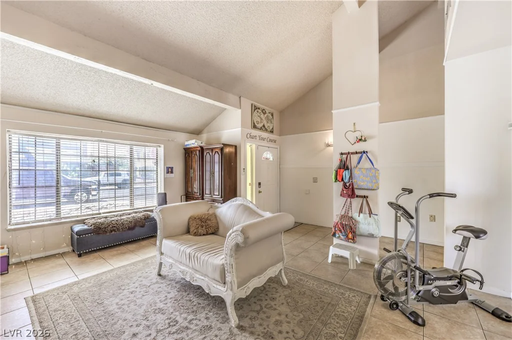 3930 Kamden, Las Vegas, NV 89119