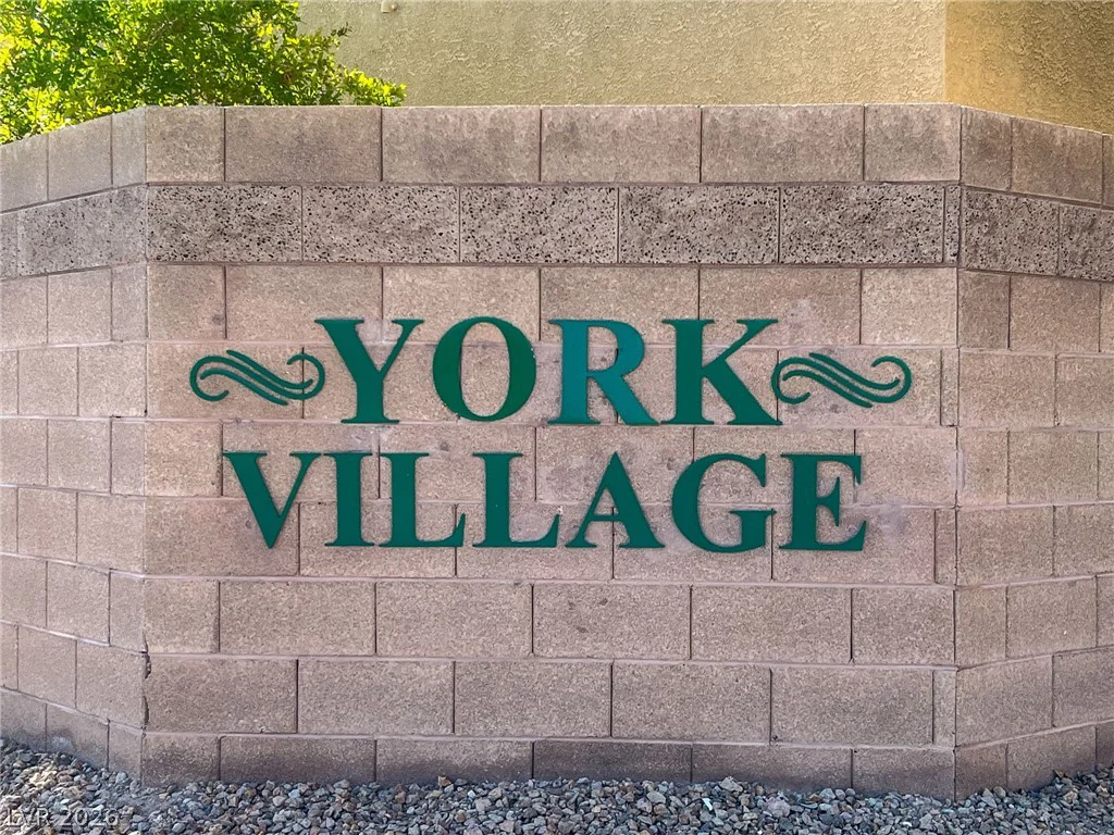 8151 Amy Springs, Las Vegas, NV 89113