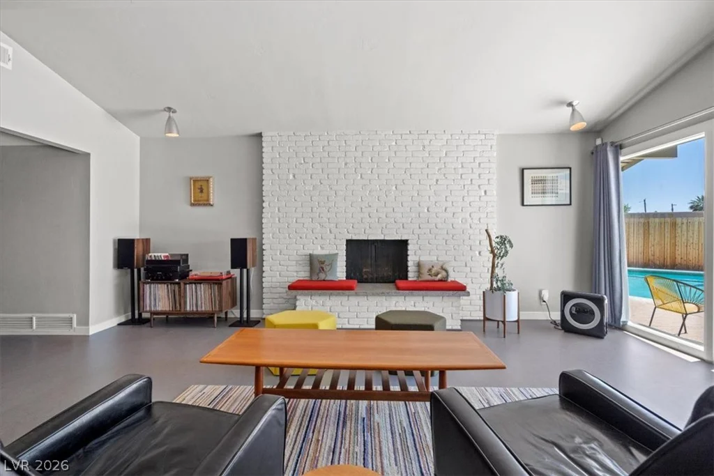 1815 8th, Las Vegas, NV 89104