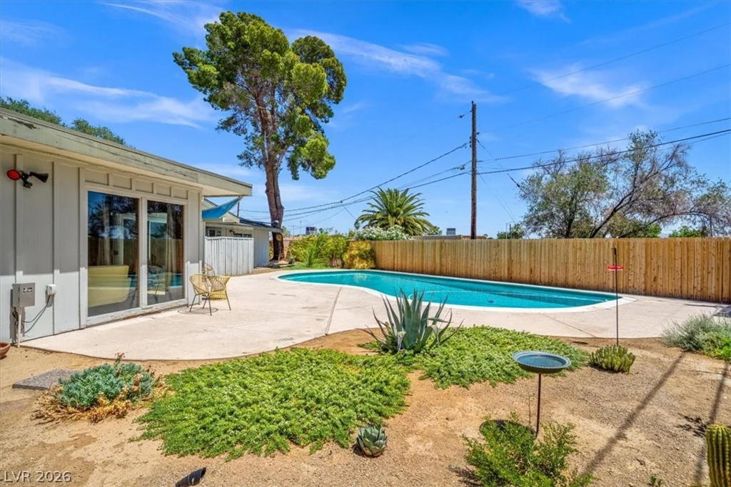 1815 8th, Las Vegas, NV 89104