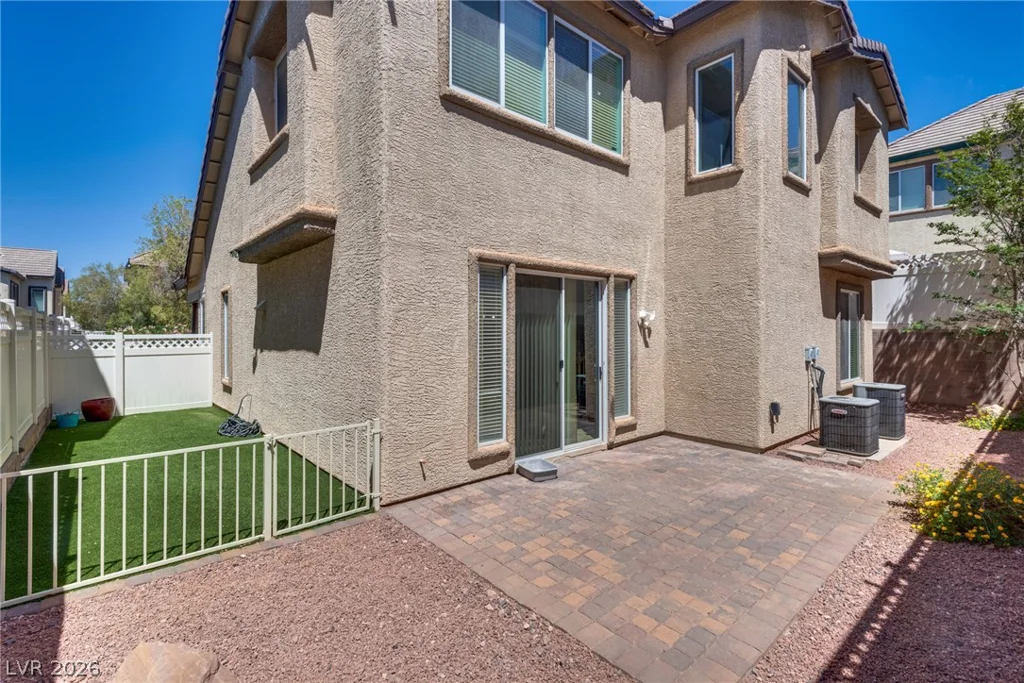 984 Playful Glow, Henderson, NV 89052