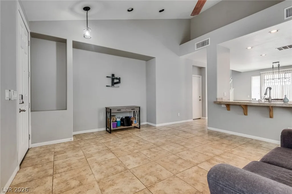 984 Playful Glow, Henderson, NV 89052