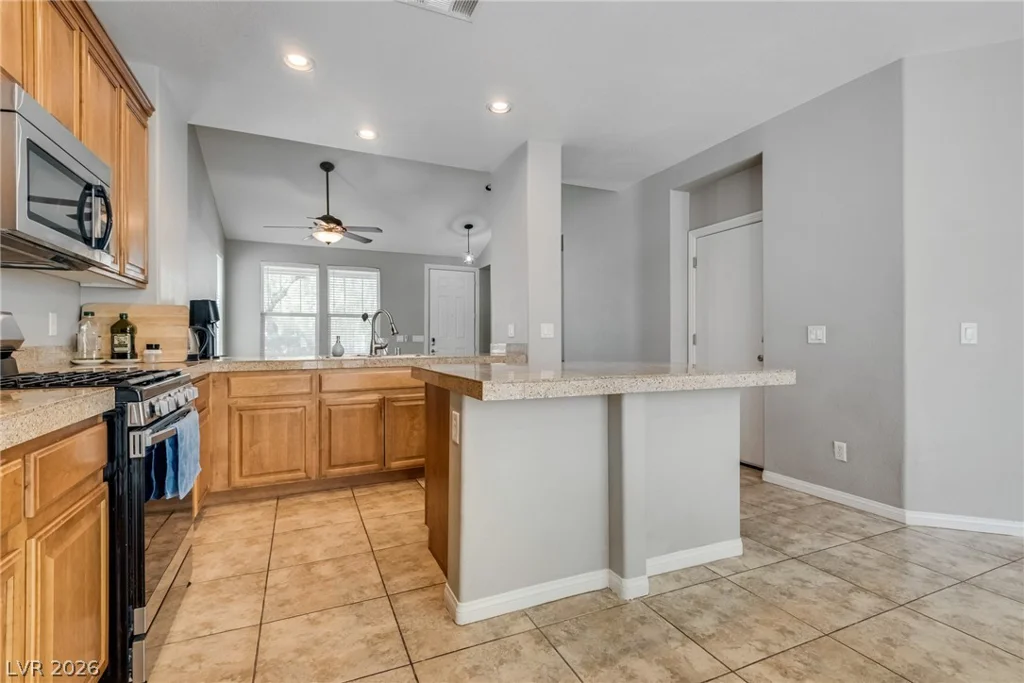 984 Playful Glow, Henderson, NV 89052