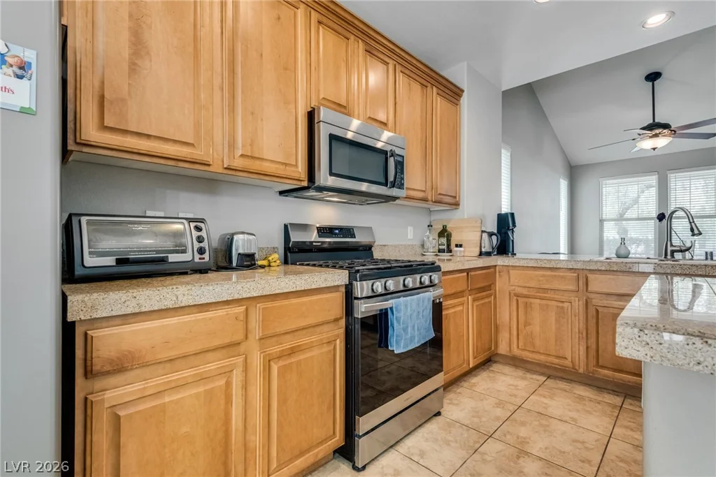 984 Playful Glow, Henderson, NV 89052