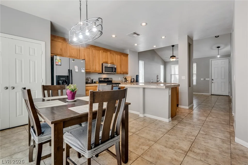 984 Playful Glow, Henderson, NV 89052