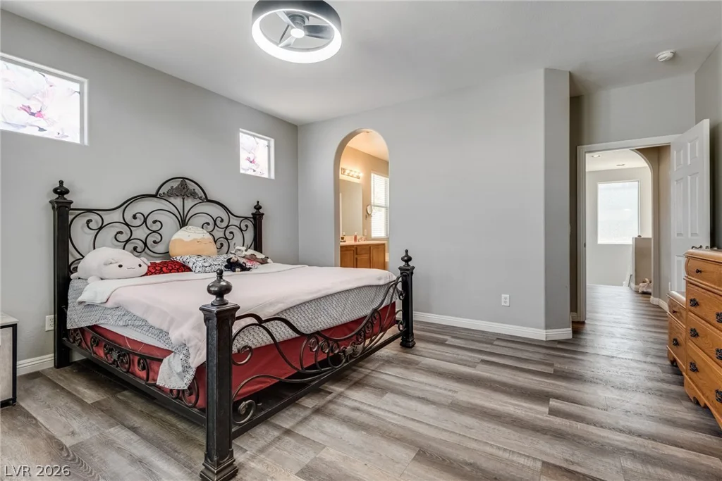 984 Playful Glow, Henderson, NV 89052