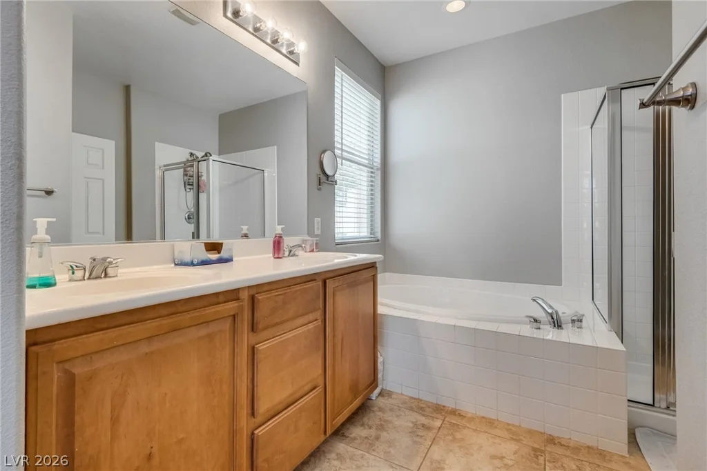 984 Playful Glow, Henderson, NV 89052