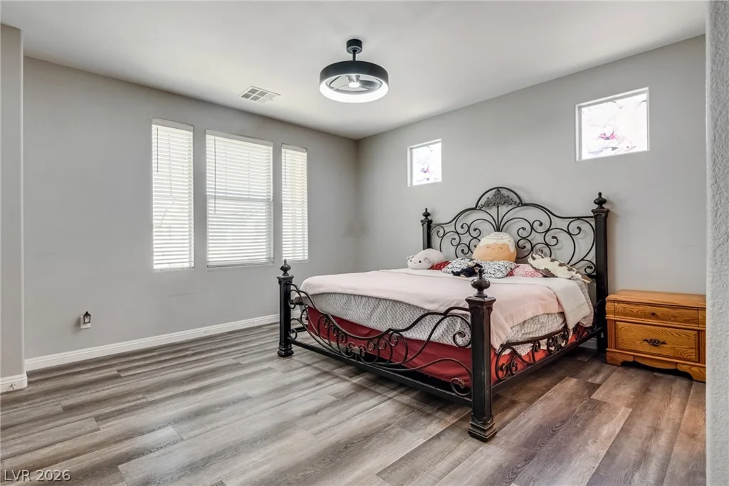 984 Playful Glow, Henderson, NV 89052