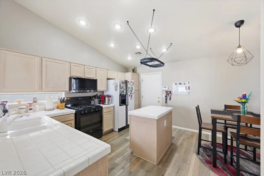 1600 Los Alamos, North Las Vegas, NV 89031