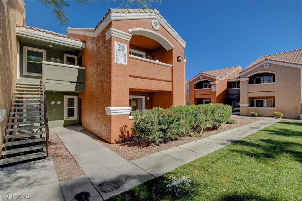 8101 Flamingo, Las Vegas, NV 89147