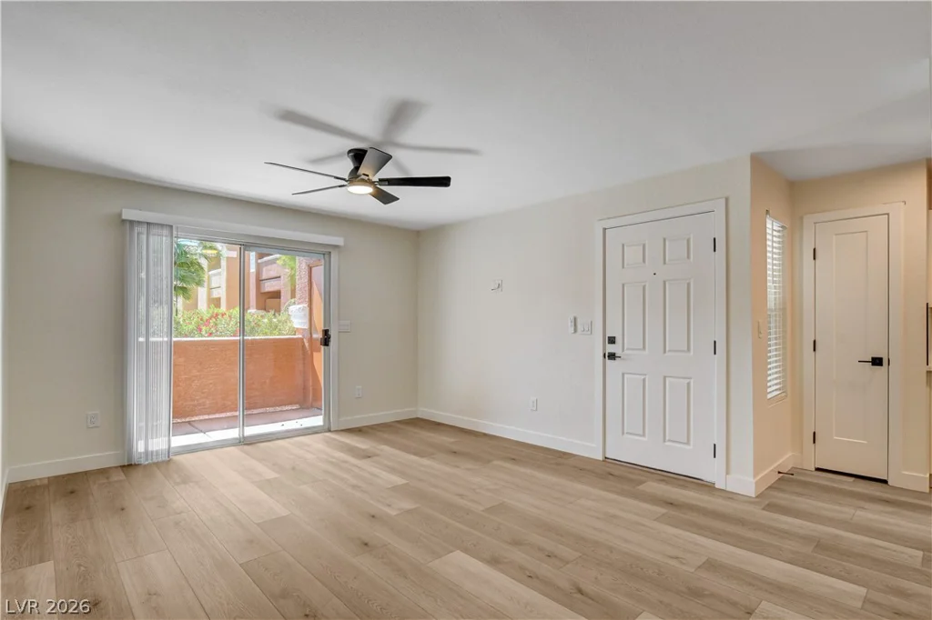8101 Flamingo, Las Vegas, NV 89147