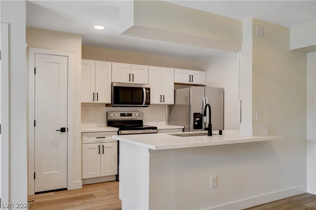 8101 Flamingo, Las Vegas, NV 89147