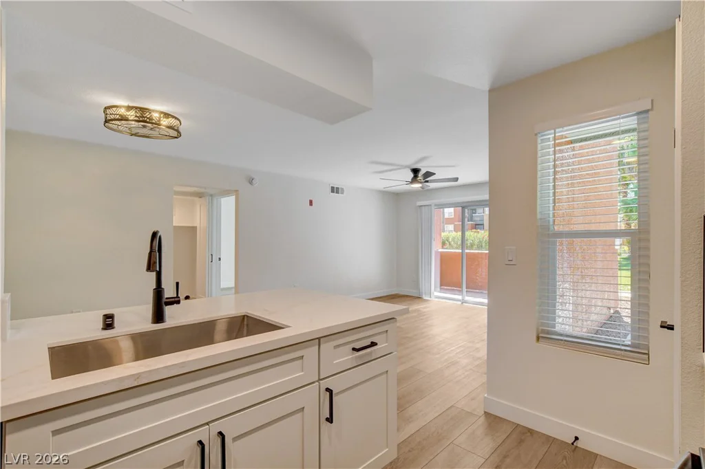 8101 Flamingo, Las Vegas, NV 89147
