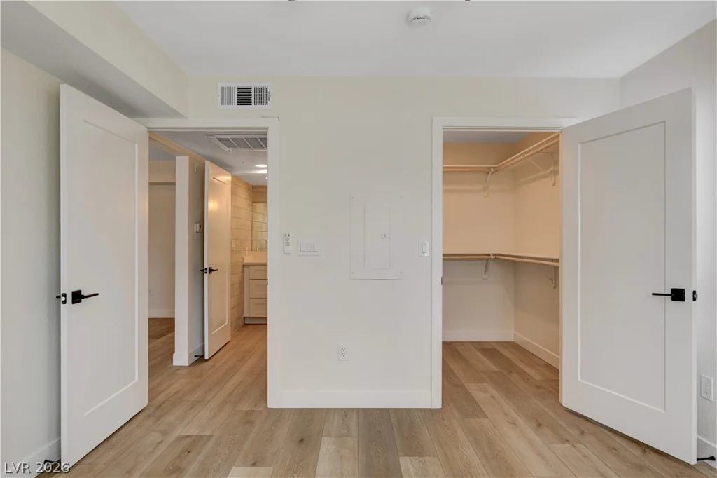 8101 Flamingo, Las Vegas, NV 89147