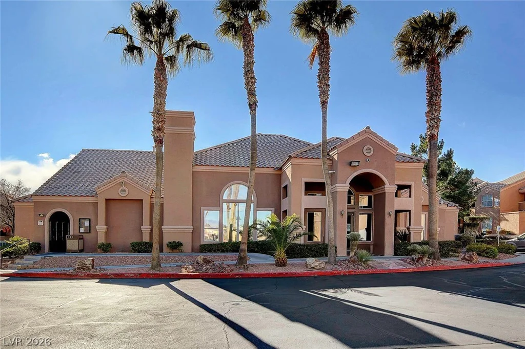 8101 Flamingo, Las Vegas, NV 89147