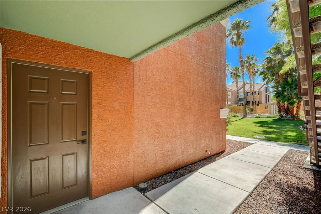 8101 Flamingo, Las Vegas, NV 89147