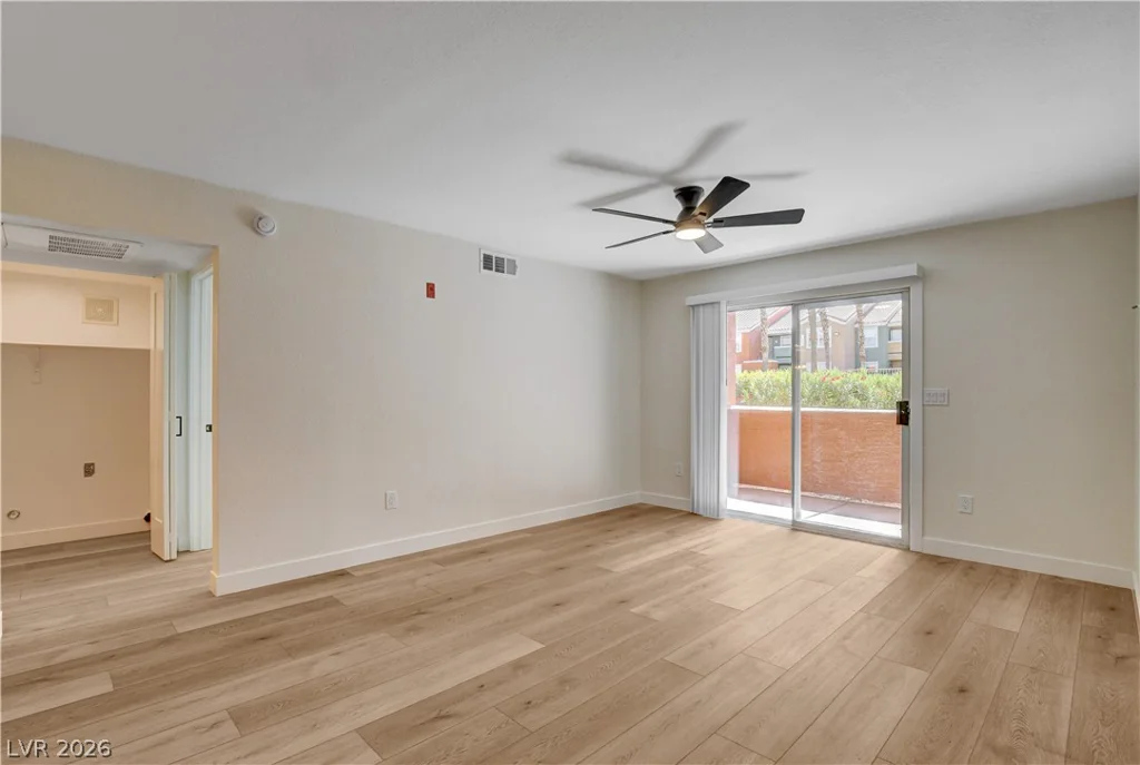 8101 Flamingo, Las Vegas, NV 89147