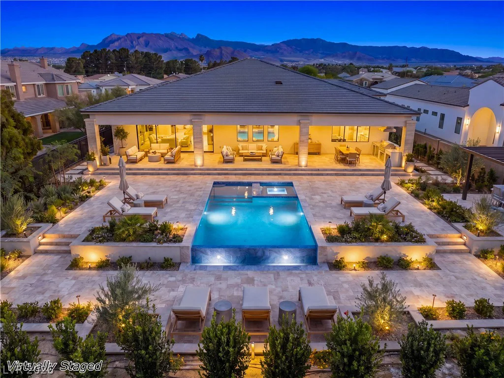4360 Conough, Las Vegas, NV 89129