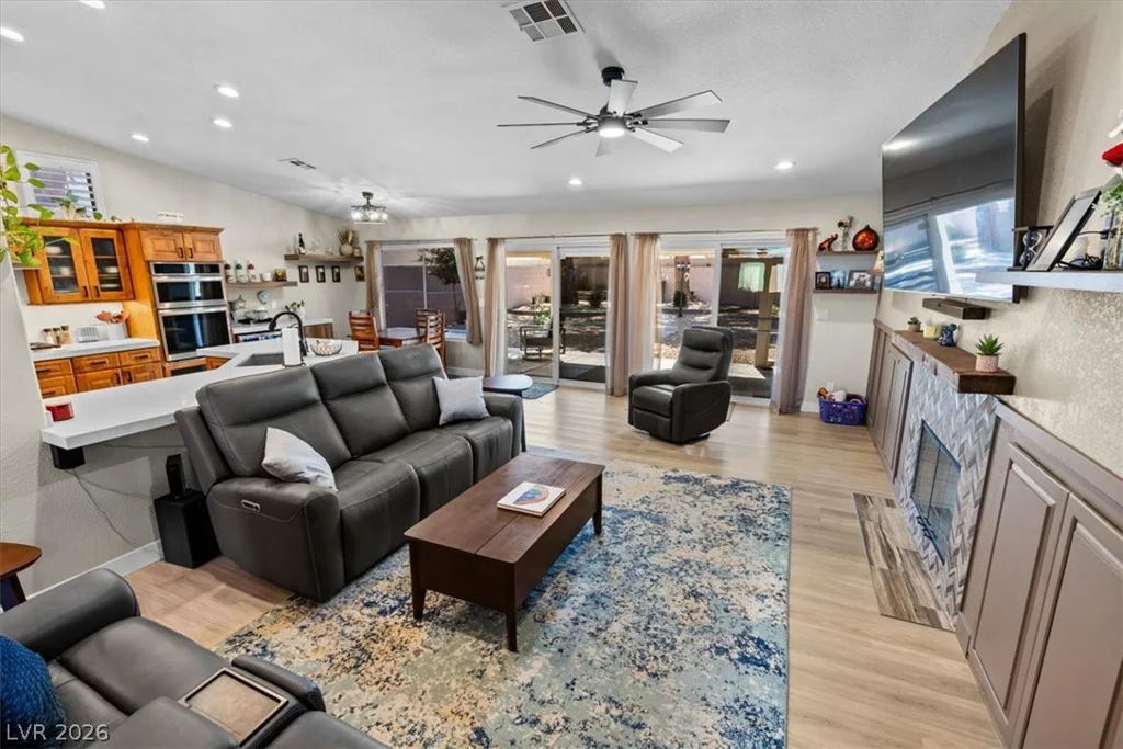 4017 Tyler William, Las Vegas, NV 89130