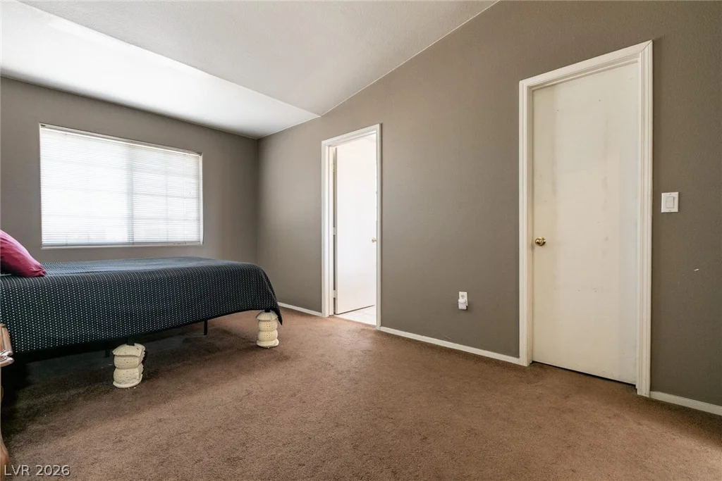1956 Vista Malaga, Las Vegas, NV 89106
