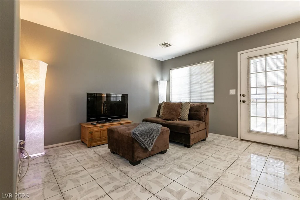 1956 Vista Malaga, Las Vegas, NV 89106