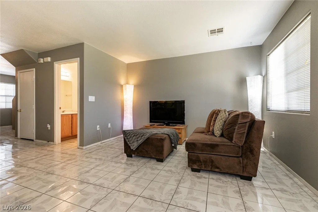 1956 Vista Malaga, Las Vegas, NV 89106