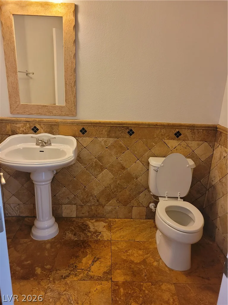 7020 Manzanares, North Las Vegas, NV 89084