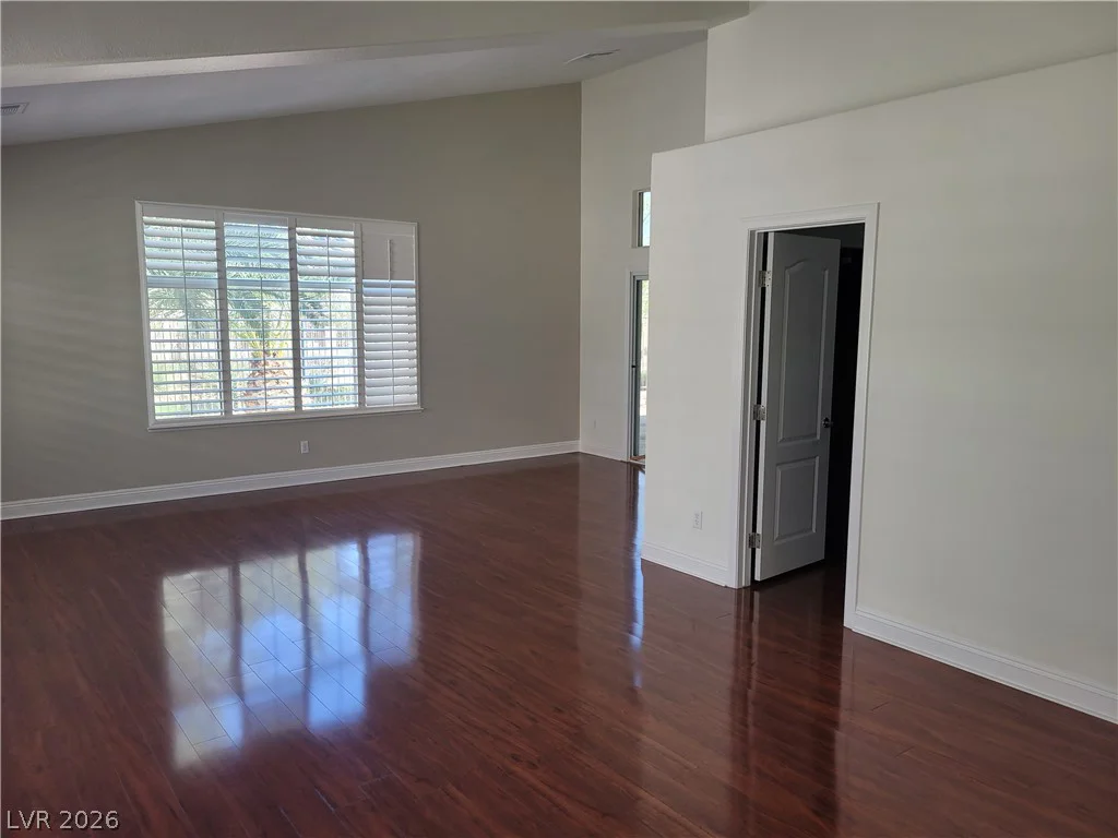 7020 Manzanares, North Las Vegas, NV 89084