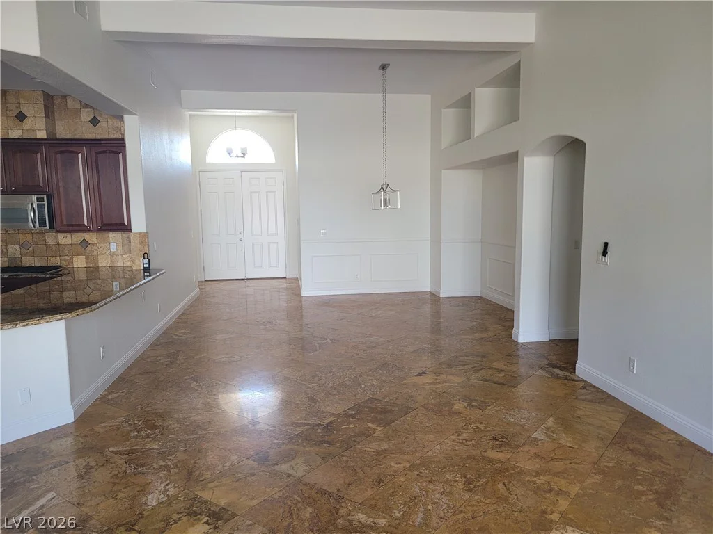 7020 Manzanares, North Las Vegas, NV 89084
