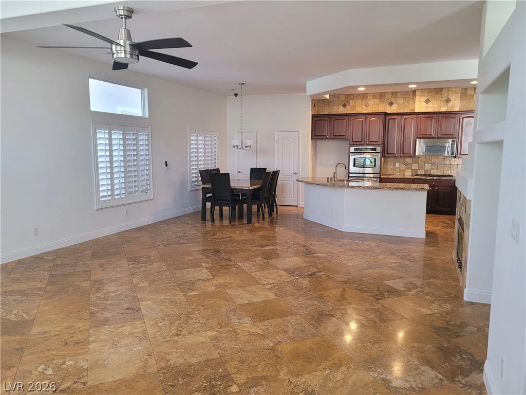 7020 Manzanares, North Las Vegas, NV 89084