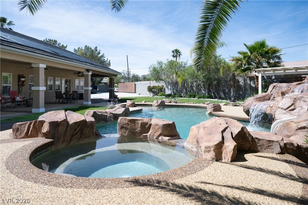 10080 Tropical, Las Vegas, NV 89149