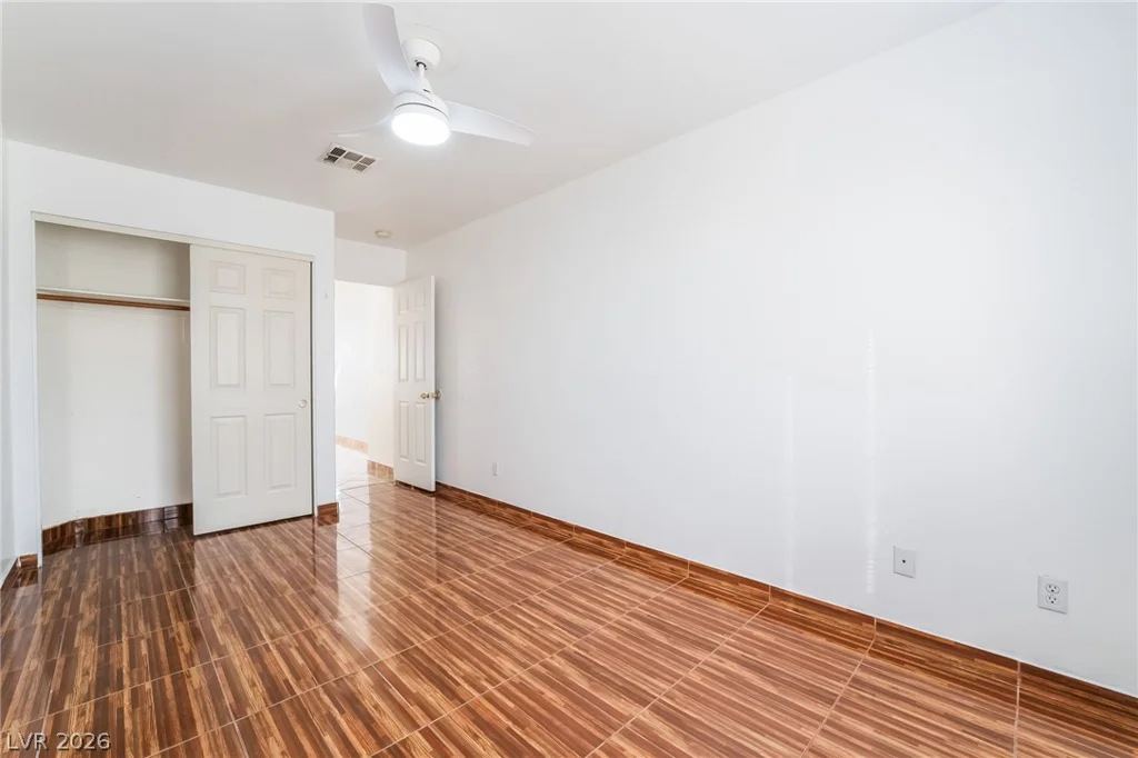 4411 Elk Point, Las Vegas, NV 89147