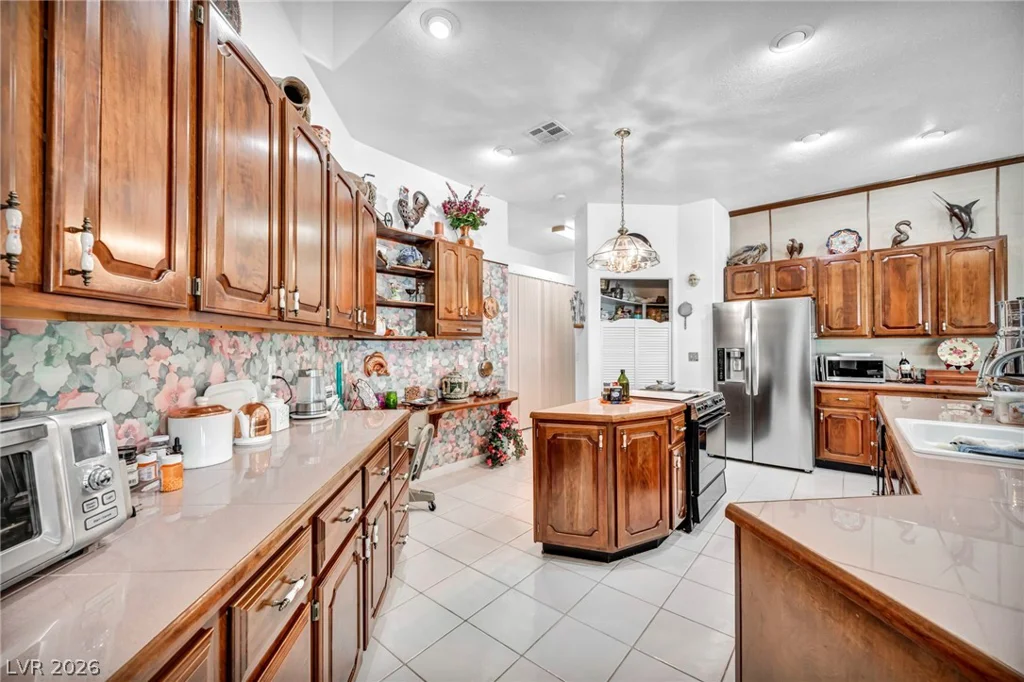 6240 Hualapai, Las Vegas, NV 89149