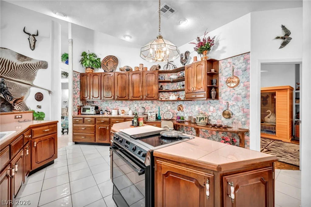 6240 Hualapai, Las Vegas, NV 89149