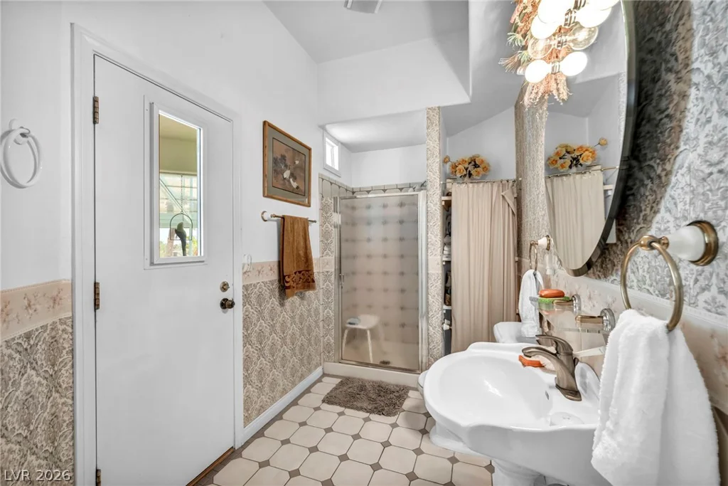 6240 Hualapai, Las Vegas, NV 89149