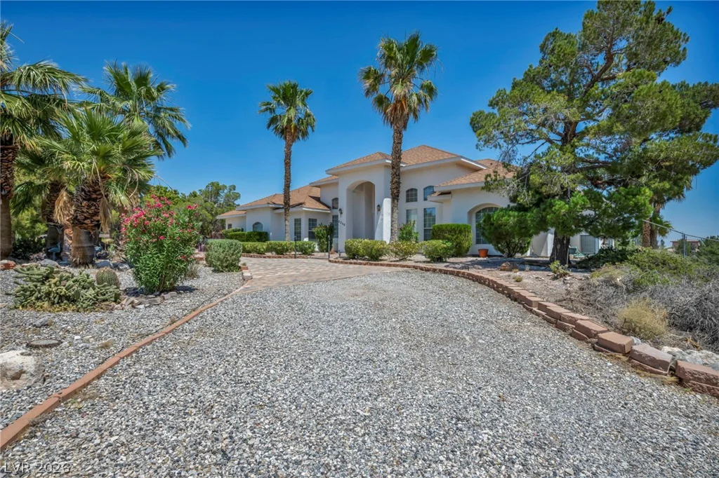 6240 Hualapai, Las Vegas, NV 89149