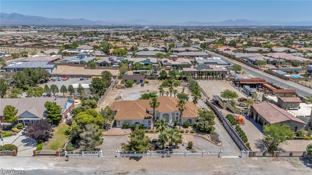 6240 Hualapai, Las Vegas, NV 89149
