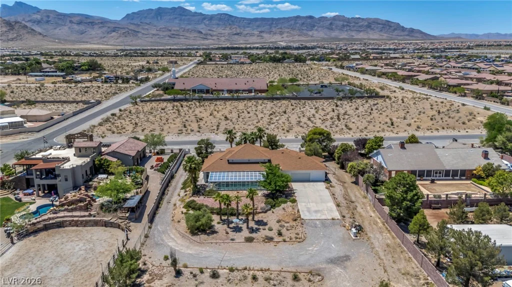 6240 Hualapai, Las Vegas, NV 89149