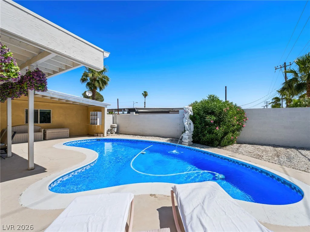 3211 Sundown, Las Vegas, NV 89169