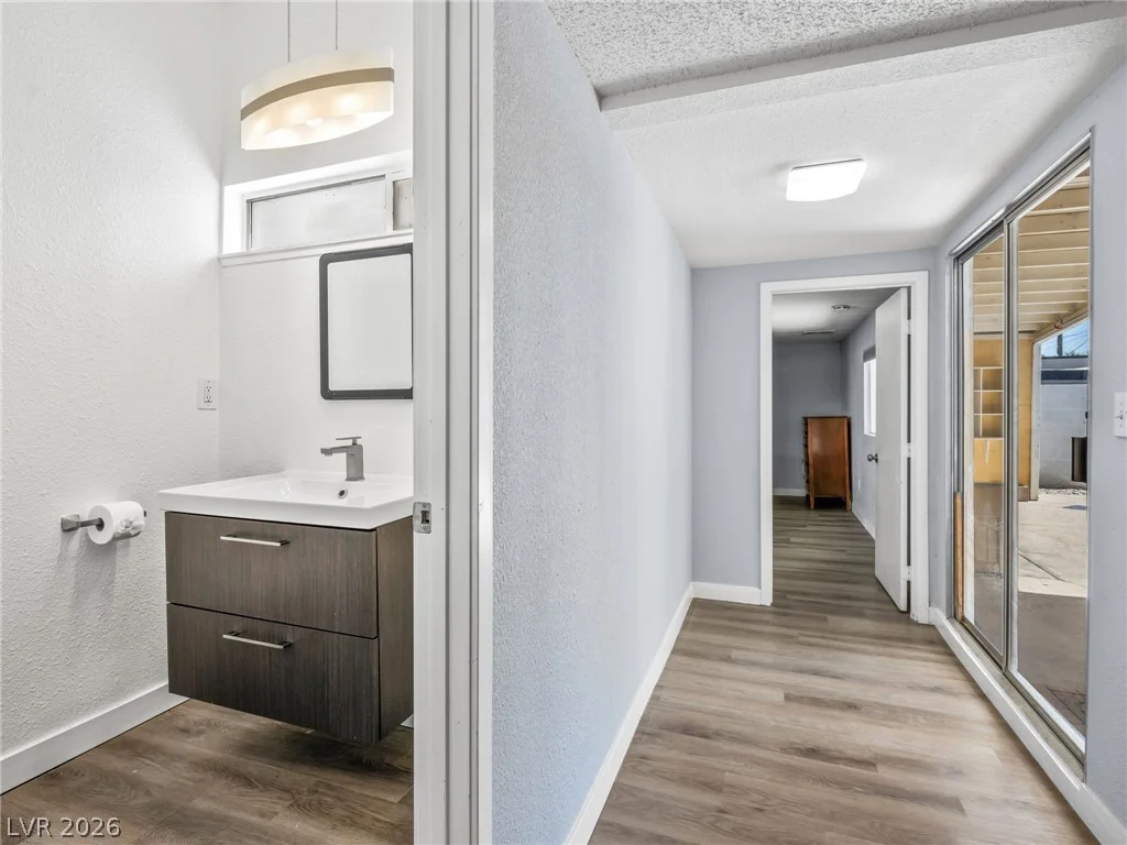 3211 Sundown, Las Vegas, NV 89169