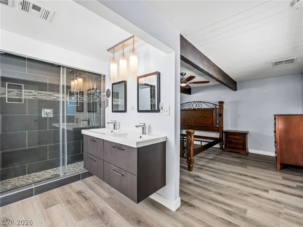 3211 Sundown, Las Vegas, NV 89169