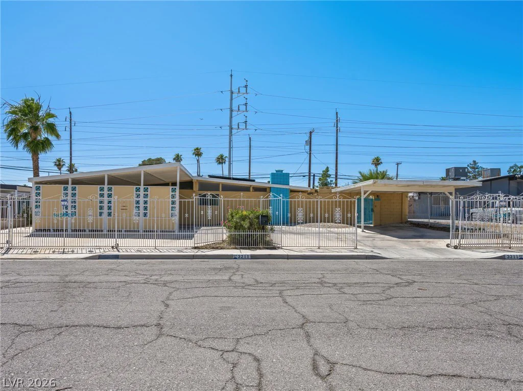 3211 Sundown, Las Vegas, NV 89169
