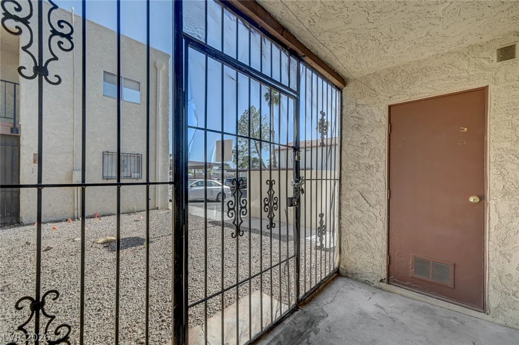 3263 Savalli, Las Vegas, NV 89102